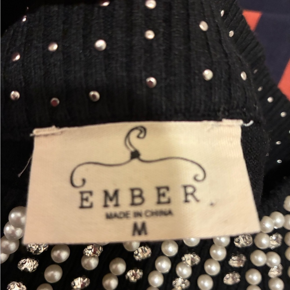 Elegant Black Pearl-Embellished Women's sweater - Picture 5 of 5